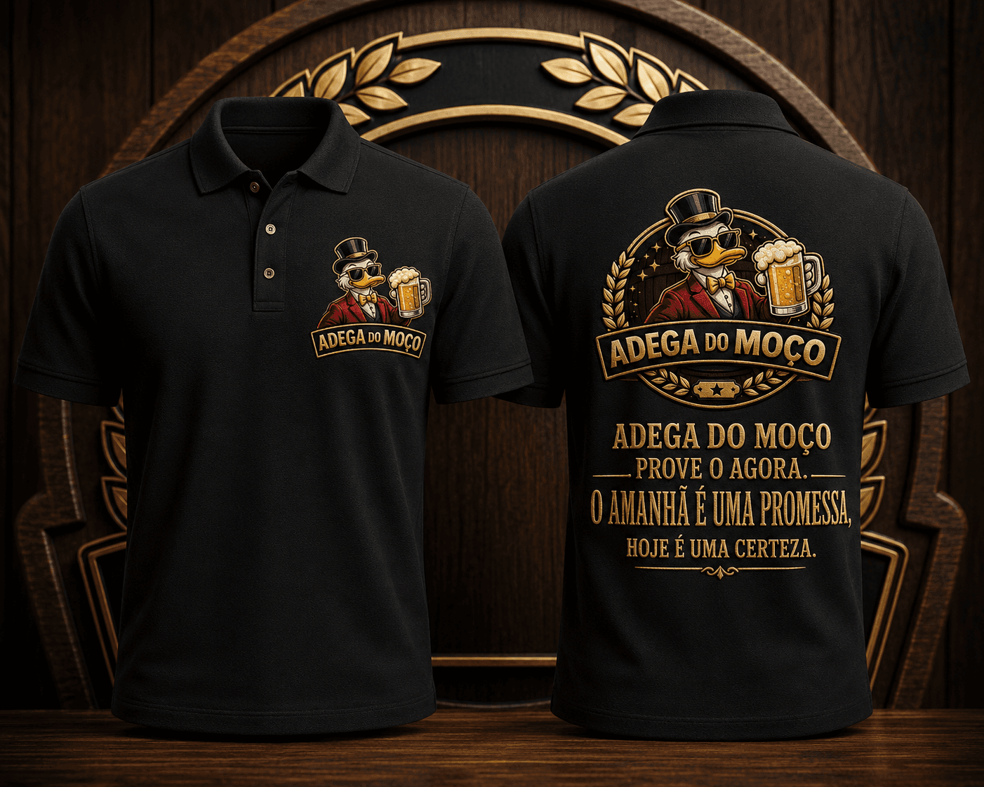 Polo preta Adega do Moço com brasão completo do pato